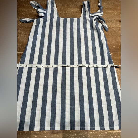 BooHoo Striped Off The Shoulder Shift Dress - Picture 13 of 13